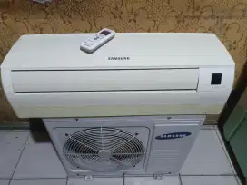 AC setengah PK merk Samsung