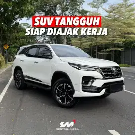 TOYOTA FORTUNER GR 2.8 DIESEL 4X2
PUTIH 2022