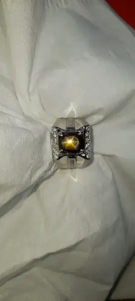 Black sapphire golden star
