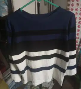 Preloved croptop rajut