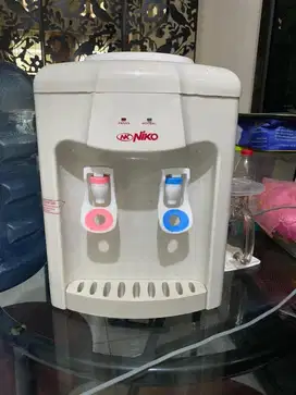 DIJUAL DISPENSER MERK NIKO DAN GALON AQUA