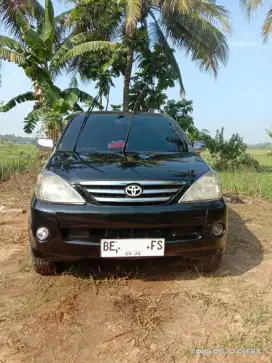Avanza hitam 2005