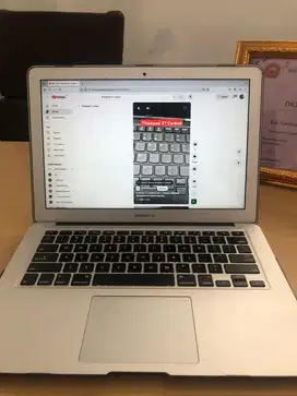Dijual macbook air 2017 13 inch