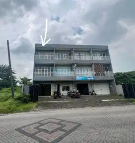 Dijual / Disewakan Sisa 1 Unit Terakhir Ruko 3 Lantai Dian Istana