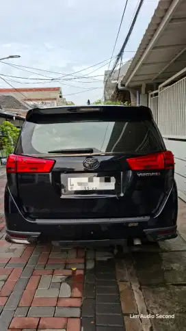 Innova Reborn V Diesel 2017 AT Matic Hitam 2.4 Solar Upgrade Venturer