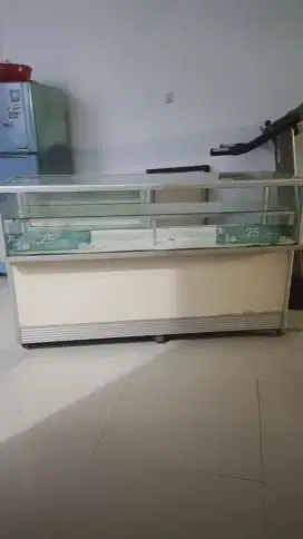 Etalase bekas counter pulsa
