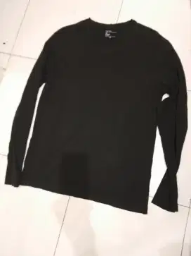 Kaos V-Neck Lengan Panjang Brand Topten