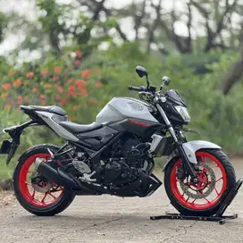 YAMAHA MT25 SILVER 2018 KM 13K PAJAK HIDUP LIKE NEW