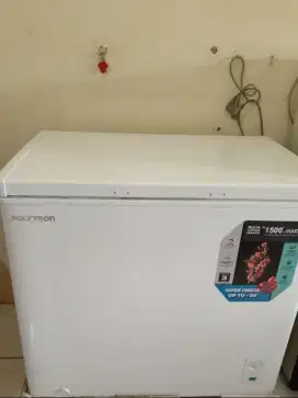 Frezeer merk polytron, mulu ,baru di pake 8 bulan