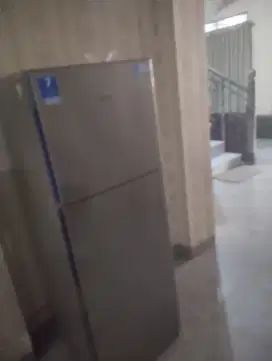 Di jual kulkas merk  Aqua no minus kulkas 2 pintu