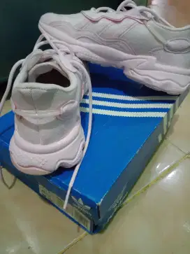 Adidas Ozweego W