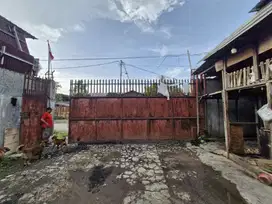 Gudang siap pakai hadap utara