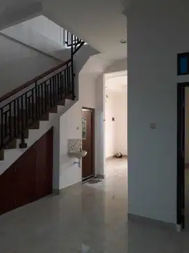 Rumah siap huni baru bagus di kelapa dua
