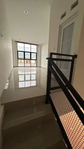 Ruko Bagus 2 Lantai Siap Pakai di Jalan Nanjung Bandung