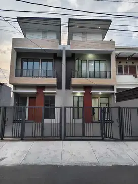 Rumah Baru 2 Lantai di Mekarwangi Dekat Exit Tol Moch Toha Bandung