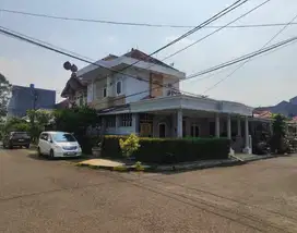 Dijual: Rumah Hook Dua Lantai di Lippo Karawaci, Tangerang