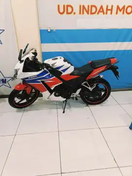 Bisa nego harga HONDA CBR 150R tahun 2015 plat nomor terima 2030