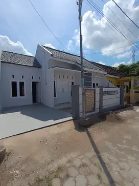 RUMAH BARU ELEGAN MODERN BANYUWANGI KOTA