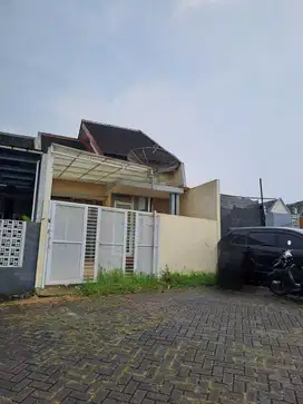 DIJUAL RUMAH di Batu