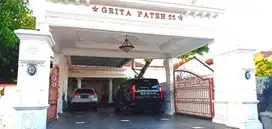 RUMAH MEWAH STRATEGIS MURAH FULL FURNISH DI JL PATEHAN KRATON YOGYA