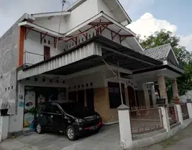 RUMAH SIAP HUNI 2 LANTAI DEKAT JALAN RAYA WEDI