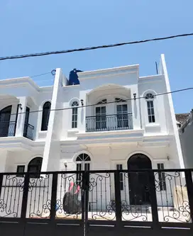 Rumah 2 lantai kualitas bangunan terbaik super strategis di Buahbatu