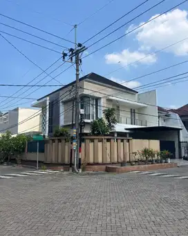 Dijual cepat rumah di Taman Pondok Indah, Wiyung‼️