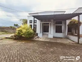 Dijual dibawah pasar Rumah perum Sumampir dekat kampus UNSOED