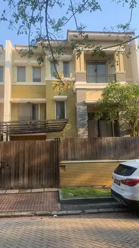 Dijual Rumah Layar Permai PIK