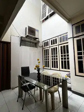 RUMAH DI RUNGKUT ASRI SIAP HUNI