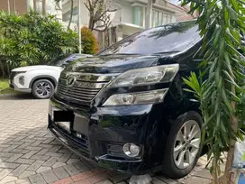 toyota vellfire (2012)