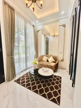 Dijual Rumah 2 Lt Full Furnish Taman puspa raya, Citraland