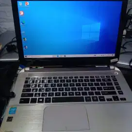 Jual toshiba satelit E45 touchscreen