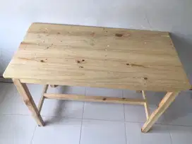 Meja kayu masih bagus