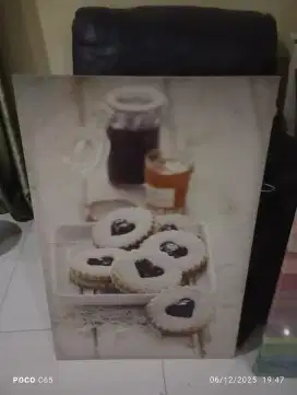 Hiasan Dinding cookies @ UK 90 x 60 cm bahan kayu dan kanvas