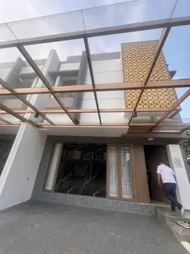 Rumah 2Lantai Lokasi Strategis di Puri 11 Heritage