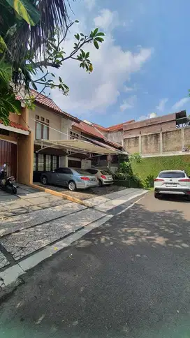 Rumah diJual di Bintaro Jaya  sektor 3A Tanah super Luas