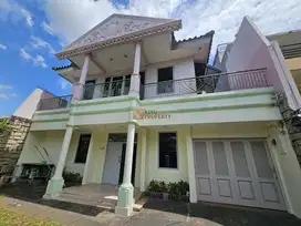 Dekat Tol Kebon Jeruk, Dijual Rumah Tosiga Strategis di Duri Kepa SHM