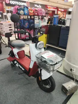 Sepeda listrik A2 segampang itu nyicil dgn promo bunga 0% dan free 1x