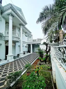 DD171 Rumah Mewah Furnished Private Pool Pondok Kelapa Jakarta Timur