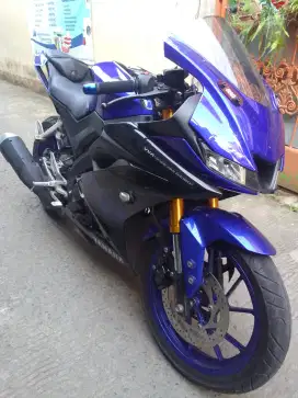 Dijual R15 V3 2020 kumplit BPKB+STNK mulus nominus