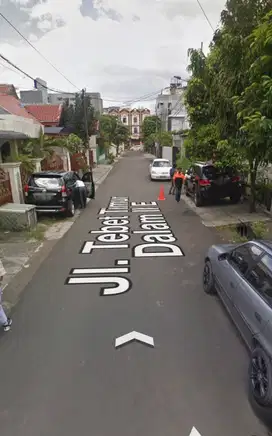 Dijual bangunan tua ( hitung tanah ) di daerah tebet timur