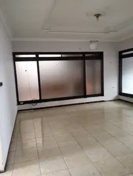 Rumah Luas Cocok Kantor dan Rmh Tangga