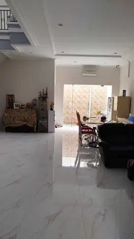 Disewakan Rumah Prambanan Residence Wiyung Baru Renov Luas 144m 3KT