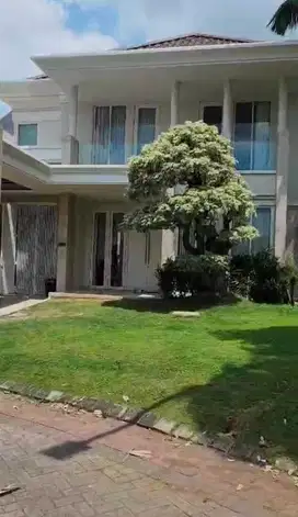 Rumah Modern La Riz Grand Golf Residence Surabaya Barat
