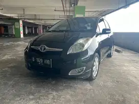 Toyota Yaris E AT CBU 2011 Hitam Facelift