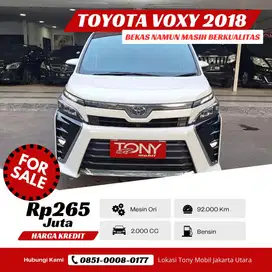 Toyota Voxy 2.0 AT 2018 Putih