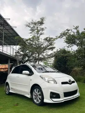 Toyota Yaris Trd Sportivo 2013 Putih Manual