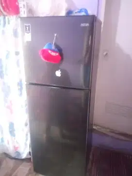 Kulkas 2 pintu merk aqua