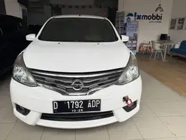 Low KM 31Rb - Nissan Grand livina 1.5 XV Facelift Bensin-MT 2015